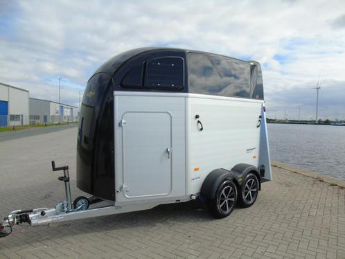 Humbaur Xanthos AERO 2400 Luxus zadelkamer Buist, Dieren en Toebehoren, Paarden en Pony's | Trailers en Aanhangwagens, Nieuw, 2-paards trailer