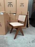 6x pierre jeanneret dezign stoel - walnoothout zand stof, Bruin, Ophalen of Verzenden, Zo goed als nieuw, Stof