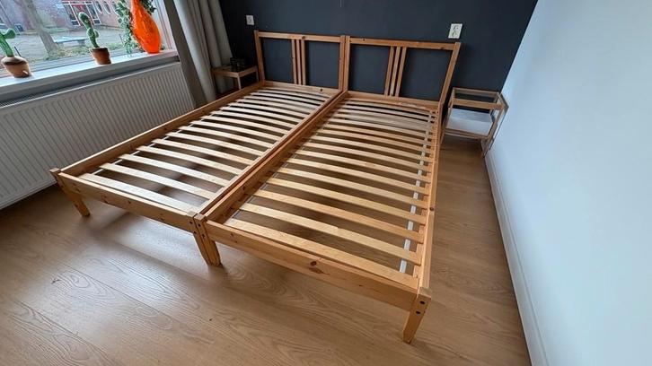 2x IKEA solid wood bedframes 90x200 - nightstands optional, Huis en Inrichting, Slaapkamer | Bedden, Zo goed als nieuw, Eenpersoons