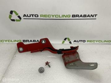 Motorkapscharnier Rechts Renault Clio 3 Rood ORIG 719034 beschikbaar voor biedingen