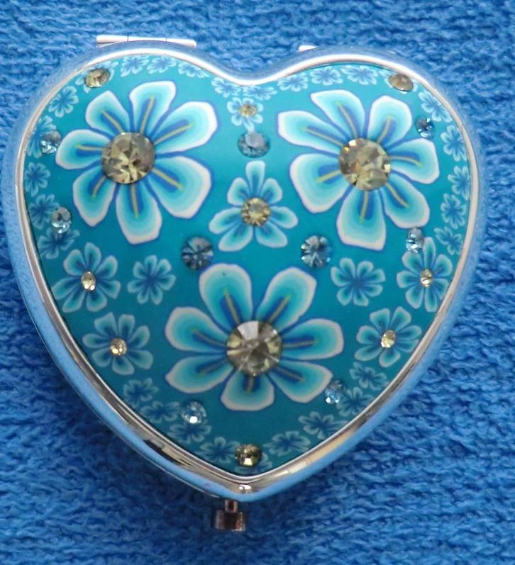 Zilveren Hart Spiegel foto doosje met 21 saffieren, NIEUW, Sieraden, Tassen en Uiterlijk, Overige Accessoires, Nieuw, Ophalen of Verzenden