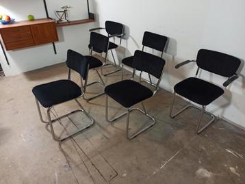 Vintage Gispen 107/207 zwart rib stoelen herstoffeerd beschikbaar voor biedingen