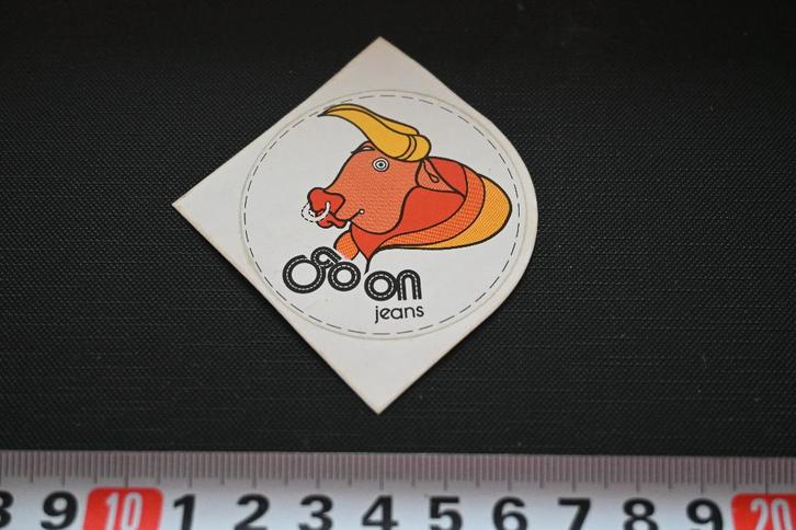 sticker sterrenbeeld stier - GO ON Jeans, Verzamelen, Stickers, Zo goed als nieuw, Ophalen