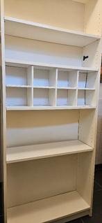 Hoge wit boekenkast met verstelbare planken, Ophalen, Met plank(en), Gebruikt, 200 cm of meer