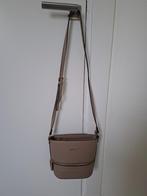 Taupe kleurige tas nieuw, Sieraden, Tassen en Uiterlijk, Tassen | Damestassen, Ophalen of Verzenden, Nieuw, Bruin, Handtas