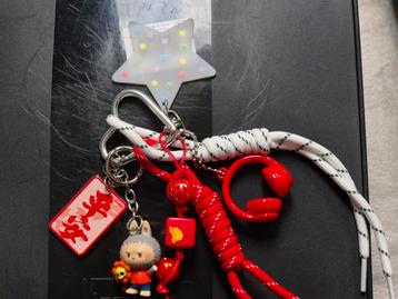Sleutelhanger tashanger The Monsters Labubu Popmart beschikbaar voor biedingen