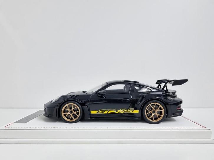 Ivy Merit
Porsche 911 (992) GT3 RS 1/25
1:18 Nieuw, Hobby en Vrije tijd, Modelauto's | 1:18, Nieuw, Auto, Ophalen of Verzenden