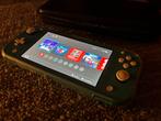 Nintendo Switch Lite Turquoise + Hoes, Spelcomputers en Games, Spelcomputers | Nintendo Switch Lite, Verzenden, Turquoise, Zo goed als nieuw