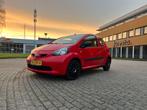 Toyota Aygo 1.0 12V Vvt-i 3DRS MMT 2008 Rood, Auto's, Voorwielaandrijving, 4 stoelen, 68 pk, Origineel Nederlands