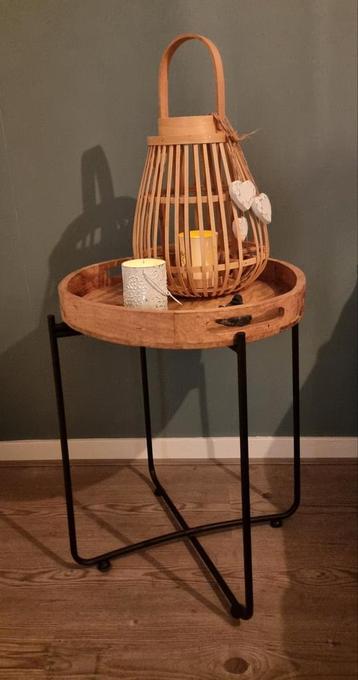 Bijzettafel hout en zwart metaal  beschikbaar voor biedingen