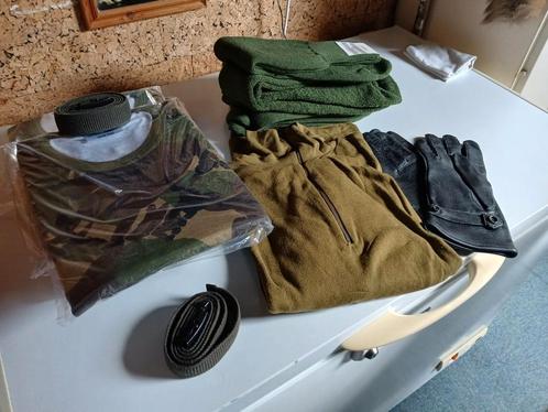 Te koop, meerdere militaire kleding, Verzamelen, Militaria | Algemeen, Landmacht, Kleding of Schoenen, Nederland, Ophalen of Verzenden