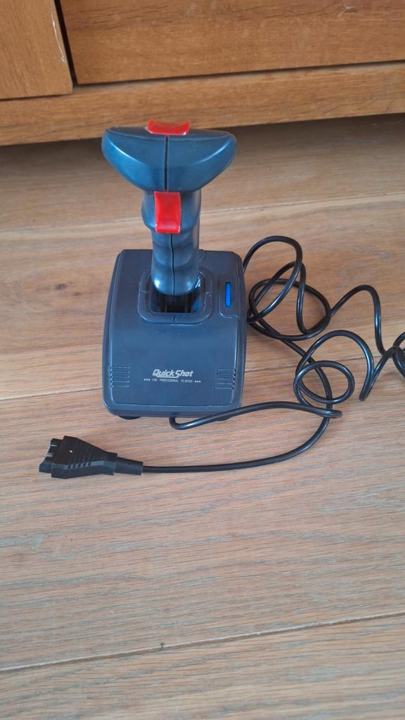 Meerdere vintage joysticks, trust, Logitech, db boeder, Computers en Software, Joysticks, Zo goed als nieuw, Ophalen of Verzenden