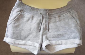 Maat M Sapph korte broek (jogging stof) beschikbaar voor biedingen