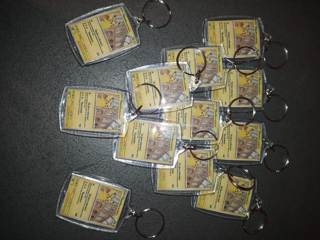 Pikachu at thé museum sleutelhanger, Ophalen of Verzenden