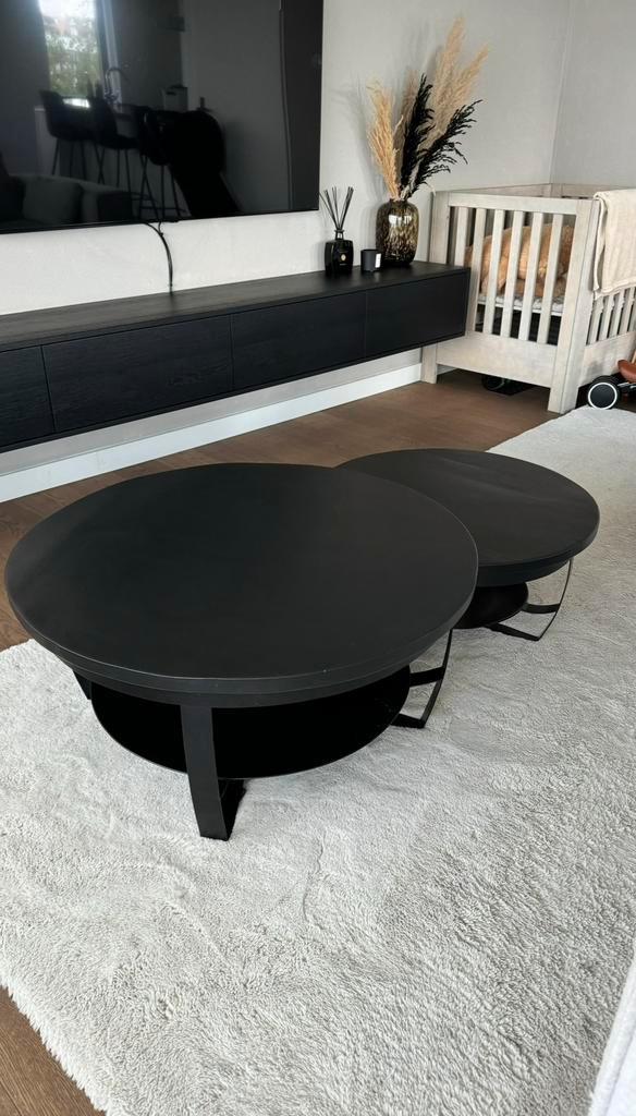 Ronde zwarte Salontafels Hout, Stevig & Stijlvol (Set van 2), Huis en Inrichting, Tafels | Salontafels, Zo goed als nieuw, Minder dan 50 cm