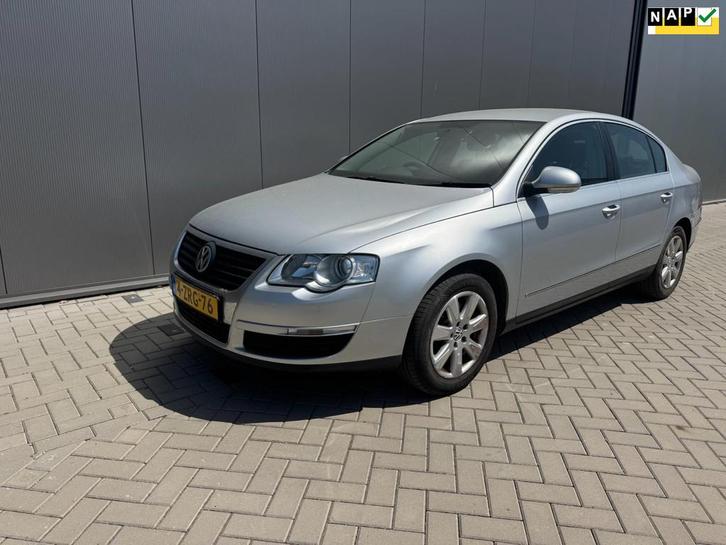 Volkswagen Passat 2.0 FSI Trendline Business stuur op rechte, Auto's, Volkswagen, Te koop, Passat, ABS, Airbags, Airconditioning