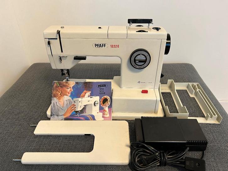 Pfaff 1222E naaimachine in zeer goede staat, Hobby en Vrije tijd, Naaimachines en Toebehoren, Zo goed als nieuw, Naaimachine, Pfaff