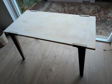 Rform Switch tafel (design bureau) beschikbaar voor biedingen
