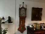 Friese staartklok. Lengte 130cm, breedte 36cm, Antiek en Kunst, Antiek | Klokken, Ophalen