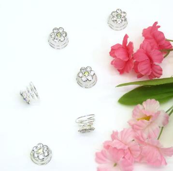 Prachtige curlies met mooie strass steentjes. beschikbaar voor biedingen