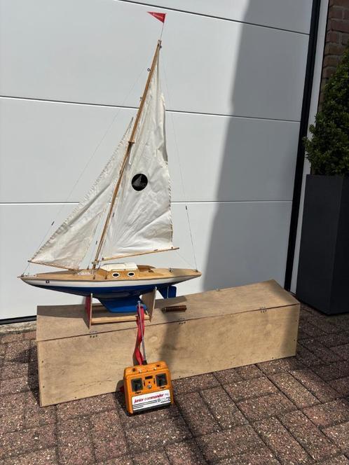 Zeilbootje te koop of te ruil (zolder vondst), Hobby en Vrije tijd, Modelbouw | Boten en Schepen, Gebruikt, Overige merken, Ophalen