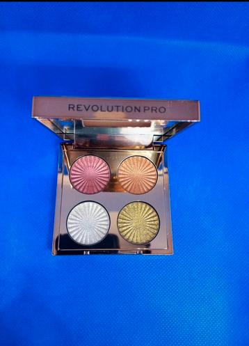 Revolution Pro goddess glow eye quad desert haze nieuw!  beschikbaar voor biedingen