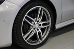 Mercedes-Benz A-Klasse 180/ AMG-line/ Panoramas € 16.950,0, Auto's, Mercedes-Benz, 1295 kg, 4 cilinders, Leder en Stof, Zilver of Grijs