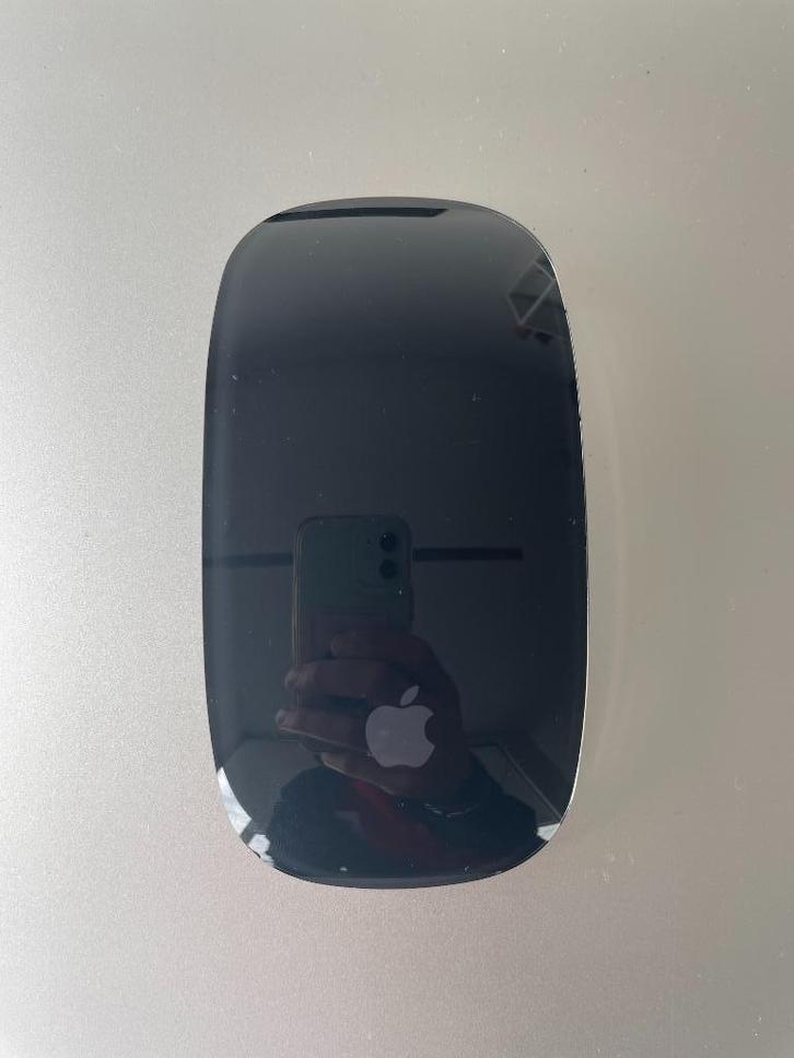 Apple Magic Mouse 2 (Zwart), Computers en Software, Muizen, Zo goed als nieuw, Muis, Linkshandig, Rechtshandig, Draadloos, Ophalen of Verzenden