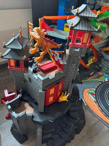 Playmobil draken kasteel beschikbaar voor biedingen