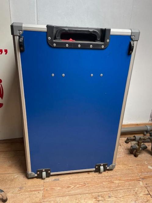 Flightcase Blauw., Muziek en Instrumenten, Behuizingen en Koffers, Zo goed als nieuw, Speaker of Versterker, Flightcase, Ophalen