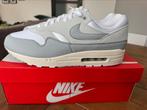 Nike Air Max 1 “pure platinum” EU47,5, Kleding | Heren, Schoenen, Wit, Nike, Nieuw, Ophalen of Verzenden