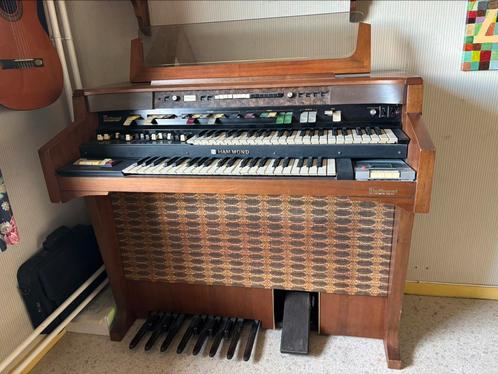 Gratis :Hammond T-522 met ingebouwde Leslie en ritmebox, Muziek en Instrumenten, Orgels, Gebruikt, Orgel, 2 klavieren, Ophalen