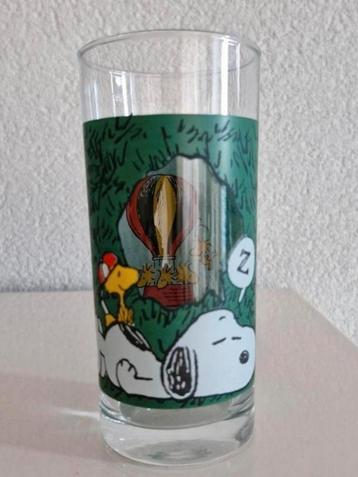 Glas Snoopy beschikbaar voor biedingen