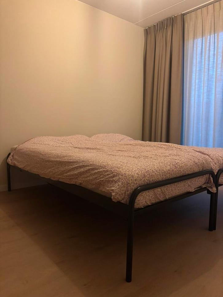 Twee 90x210 Kuperus bedden, Huis en Inrichting, Slaapkamer | Bedden, Zo goed als nieuw, Eenpersoons, 90 cm, 210 cm, Metaal, Zwart