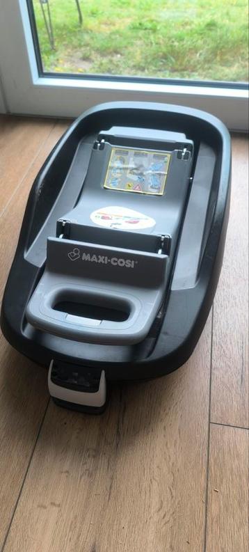 Isofix Familyix +maxi cosi pebble beschikbaar voor biedingen