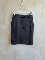 Zwart satijn pencil skirt met strik - H&M maat 42, H&M, Zwart, Maat 42/44 (L), Ophalen of Verzenden