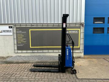 VS-22433 Semi elektrische stapelaar 3000mm beschikbaar voor biedingen