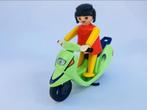 Playmobil Meisje met brommer scooter, Ophalen of Verzenden, Zo goed als nieuw, Los playmobil