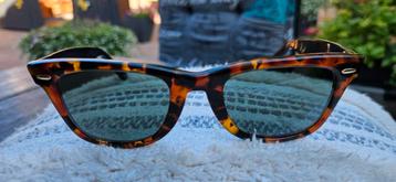 Zeer mooie en zeldzame rayban wayfarer vintage jaren70 model beschikbaar voor biedingen