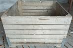 Een oude grote houten kist fruitkist appelkist perenkist, Huis en Inrichting, Woonaccessoires | Kisten, Ophalen, Gebruikt, 100 tot 150 cm