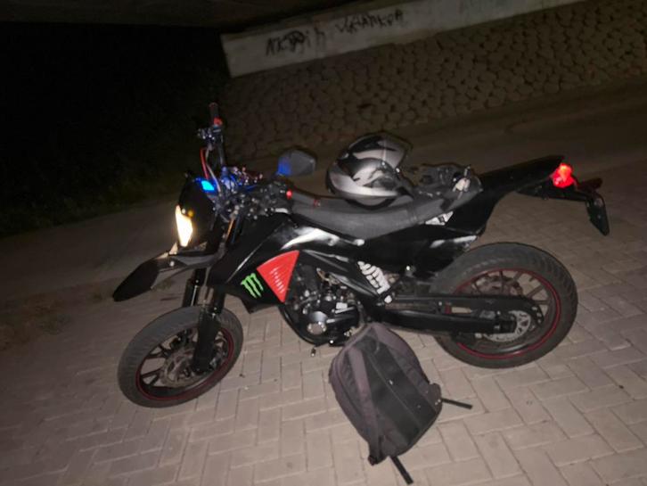 Schakel brommer 125cc 4t moet weg!!, Fietsen en Brommers, Brommers | Derbi, Zo goed als nieuw, Maximaal 45 km/u, Ophalen of Verzenden