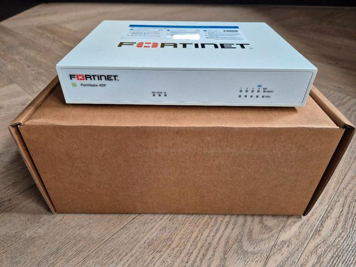 Fortigate 40F nieuw in doos, Computers en Software, Routers en Modems, Nieuw, Router, Ophalen of Verzenden