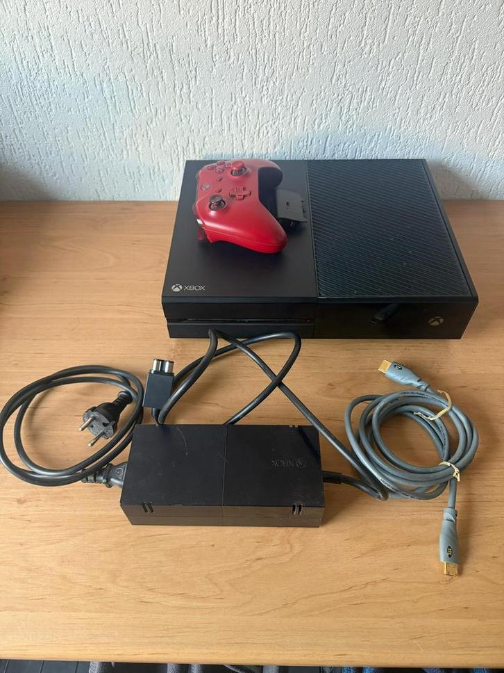 XBox ONE met 500 GB opslag, Spelcomputers en Games, Spelcomputers | Xbox One, Gebruikt, Xbox One, 500 GB, Met 1 controller, Ophalen of Verzenden