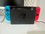 Nintendo Switch met dock en controller, Spelcomputers en Games, Spelcomputers | Nintendo Switch, Ophalen, Zo goed als nieuw, Met 3 controllers of meer