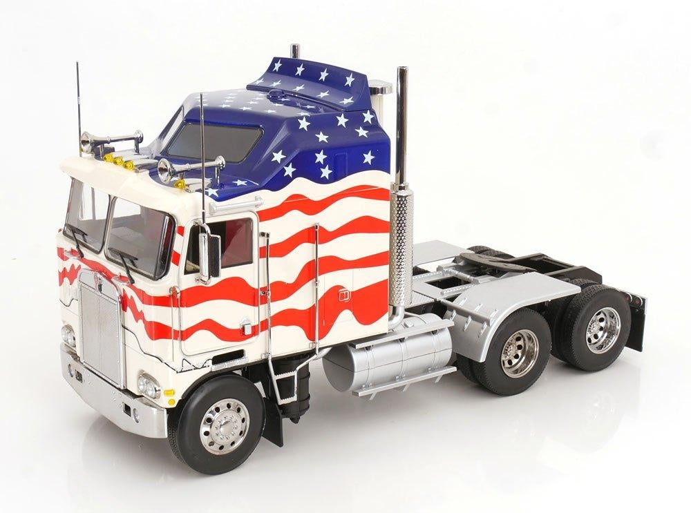 Kenworth K-100 Aerodyne "Stars & Stripes" Road Kings 1:18, Hobby en Vrije tijd, Modelauto's | 1:18, Overige merken, Christian@diecastcompany.nl