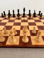 Schaakbord met schaakstenen set schaken chessboard vintage, Ophalen of Verzenden