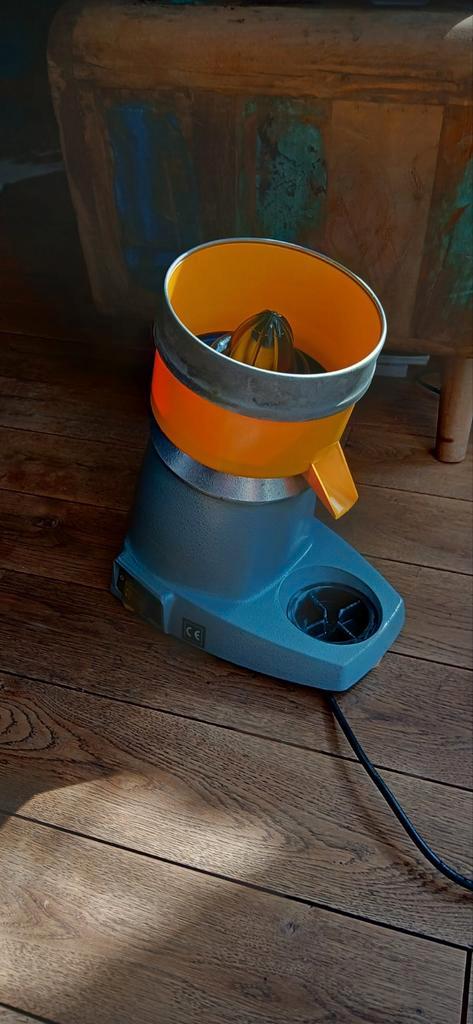 Santos type 11 horeca citruspers, Witgoed en Apparatuur, Juicers, Zo goed als nieuw, Citruspers, Ophalen of Verzenden