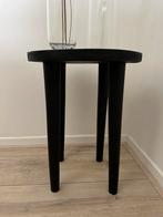 Zwart stoer houten bijzettafel H 46 cm - blad 35 cm, Ophalen, Minder dan 45 cm, Minder dan 55 cm, Rond