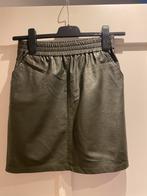 Ambika - donkergroene rok, lederlook, maat S, Kleding | Dames, Rokken, Ophalen of Verzenden, Zo goed als nieuw, Maat 36 (S), Ambika
