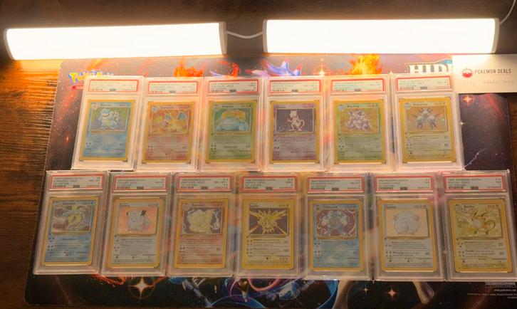 Nederlandse Base Set 1e Editie - 13 Kaarten PSA Gegrade, Hobby en Vrije tijd, Verzamelkaartspellen | Pokémon, Zo goed als nieuw